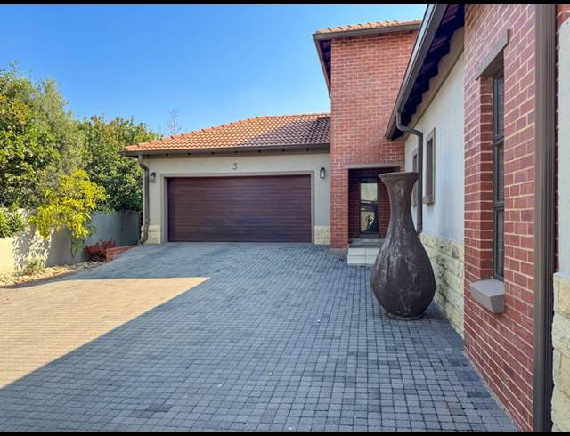 3 BEDROOM HOUSE FOR SALE IN MIDLANDS ESTATE